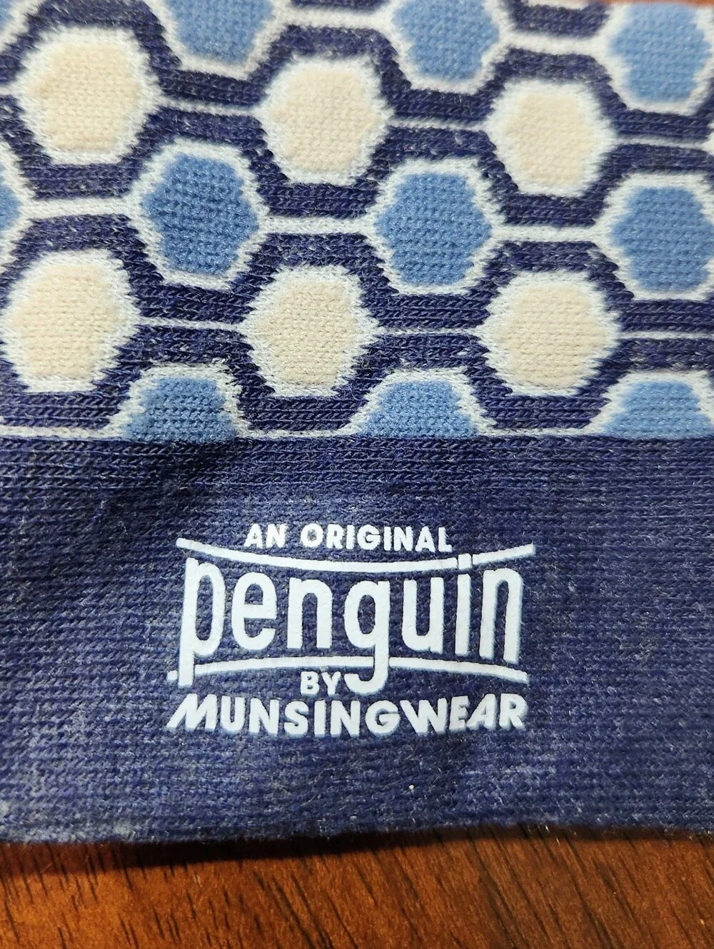 Penguin By Munsingwear geometric measurements included